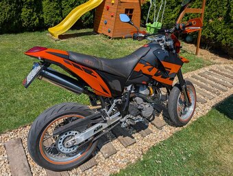 KTM LC4 640 supermoto v TP A2 - 2