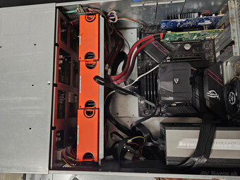 5U rack server skrina, atx kompatibilna, 24x HDD 3.5' +HBA - 2