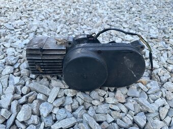 Motor na babettu 210 - 2