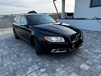 Volvo V70 R-Design - 2