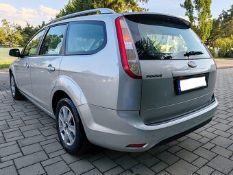 Ford Focus Kombi 1.6 Benzín - 2