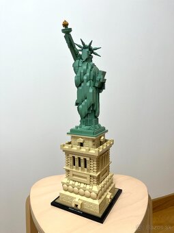 LEGO® Architecture 21042 - Socha slobody - 2