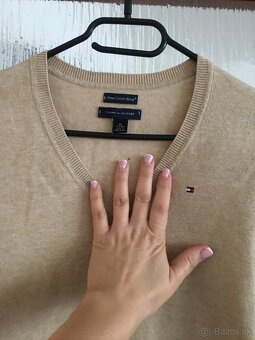 TOMMY HILFIGER originál smotanový damsky svetrik S - 2