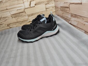Adidas 38 2/3 - dámske gore-tex topánky - 2