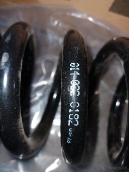 Predne pružiny Mercedes Benz E‑class W124 / S124 / C124 - 2