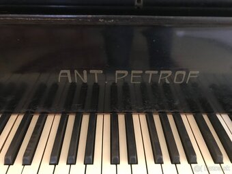 Predam klavir krídlo - 2