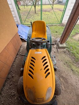 Záhradný traktor MTD - 2