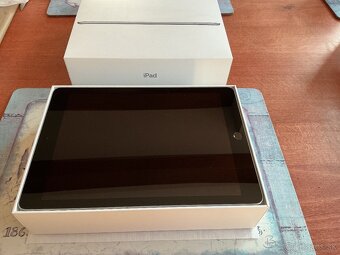 iPad 6 - 2