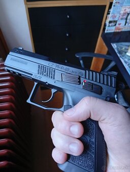 Airsoftová zbraň s Blowbackom CZ 75 P-07 - 2