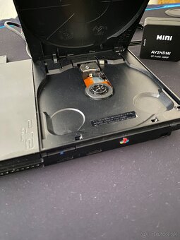 Predám hernu konzolu PLAYSTATION 2 - 2