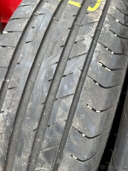 225/60R17 - 2