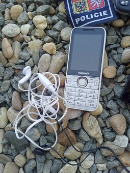 Mobilné telefóny a príslušenstvo za 5 eur - 2
