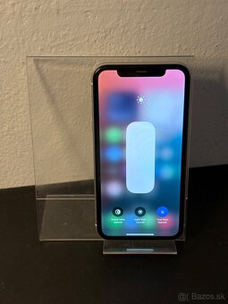 Predám Apple iPhone 111 64GB White Bežné známky - 2