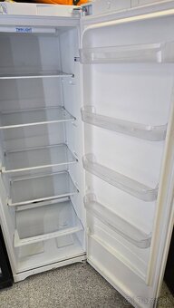 Predam chladnicku INDESIT - 2