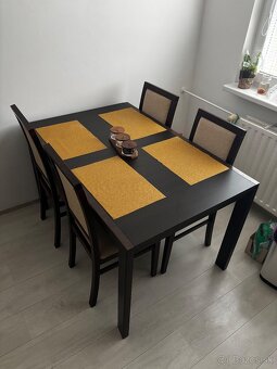 Jedálensky stôl so stoličkami - 2