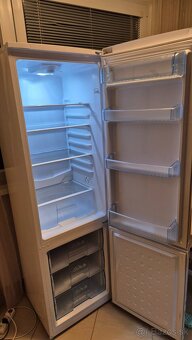 Predam kombinovanu chladnicku 204L s mraziakom 87L - 2