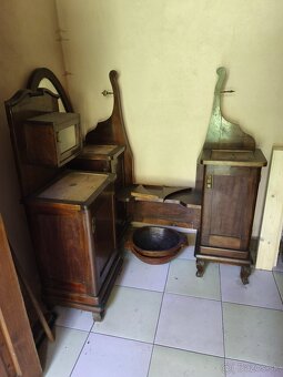 Toaletný stolík a nočné stolíky - 2