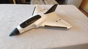 Predám RC lietadlo EDF Delta Strike - 2