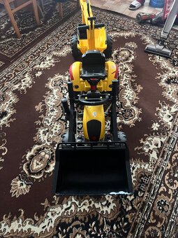 Detsky šľapací traktor s vleckou - 2