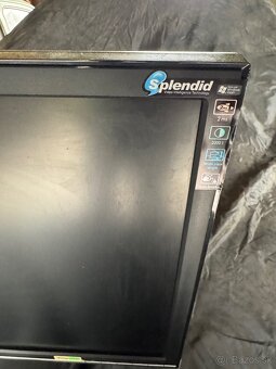 Monitor ASUS - 2