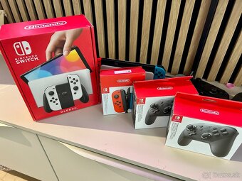 Predám Nintendo Switch OLED s hrami a príslušenstvom - 2