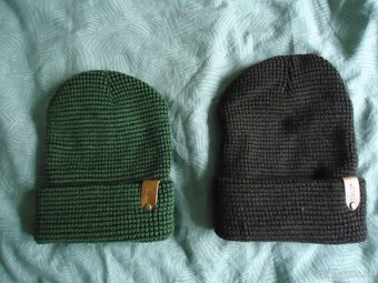 Zimné čiapky nové, nenosené, nevhodný dárek, 2x - 2