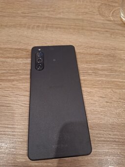 Sony xperia 10 v - 2