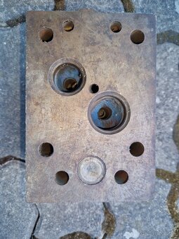 Hlava zetor 2011 3011 4011 - 2