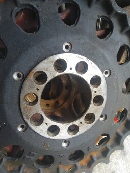 Hnacie koleso buldozér T130 - 2