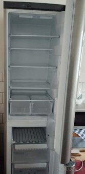 Chladnička z mrazničkou značka indesit - 2
