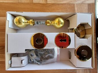 Dverové kovanie - 2