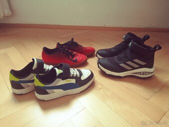 Topánky a juniorská halová obuv - 2