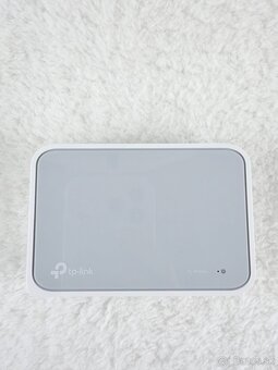 TP-Link TL-SF1005D 5-Port Desktop Switch + adaptér - 2
