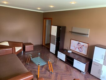 Prenájom 2 izbový byt v centre - 2