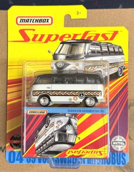 Volkswagen T2 Bus a VW Microbus 59; Volkswagen T2 bus - 2