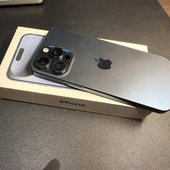 iPhone 15 Pro Max 256 GB Modrý - 2