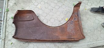 Ľavý blatnik škoda 105,120 užovka - 2