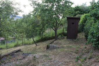 NA PREDAJ POZEMOK S CHATKOU S VÝHĽADOM NA KOŠICE - 2