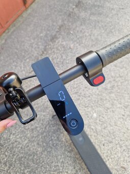 Xiaomi Mi Scooter Pro 2 – ako nová, len 137 km - 2