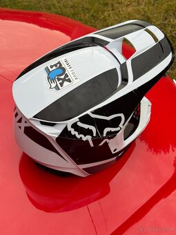 Prilba Fox V1 - 2