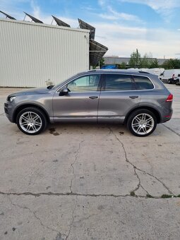 Volkswagen Touareg - 2