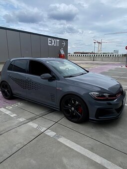 Volkswagen Golf GTI TCR 420hp VW - 2