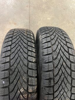 185:65 R15 - 2