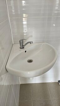 Predám 2ks umývadlo spolu s batériou - 2