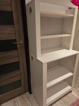 Knižnica s prebaľovacím pultom Ikea Hensvik - 2