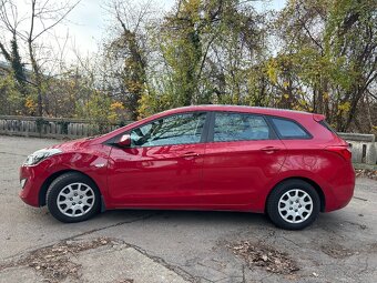 Hyundai i30 kombi 1.6 benzí 88kW 2013 - 2