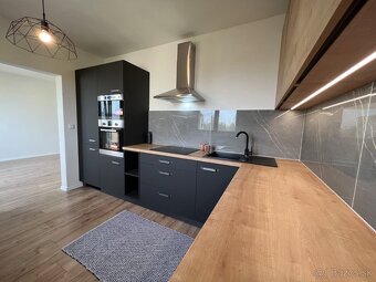 Prenájom krásny 2izb.byt,ul.Schurmanova,Nitra Centrum balkón - 2