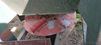 Rozmetadlo umelých hnojív.piesku - 2