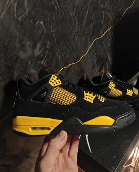 Jordan RETRO 4 Yellow - 2