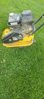 Prenajom vibračnéj dosky - 2